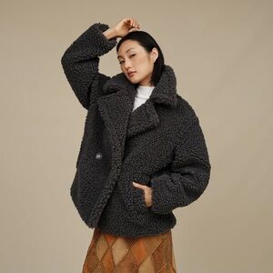 Grey gretrude shorty teddy Sherpa coat by Ugg